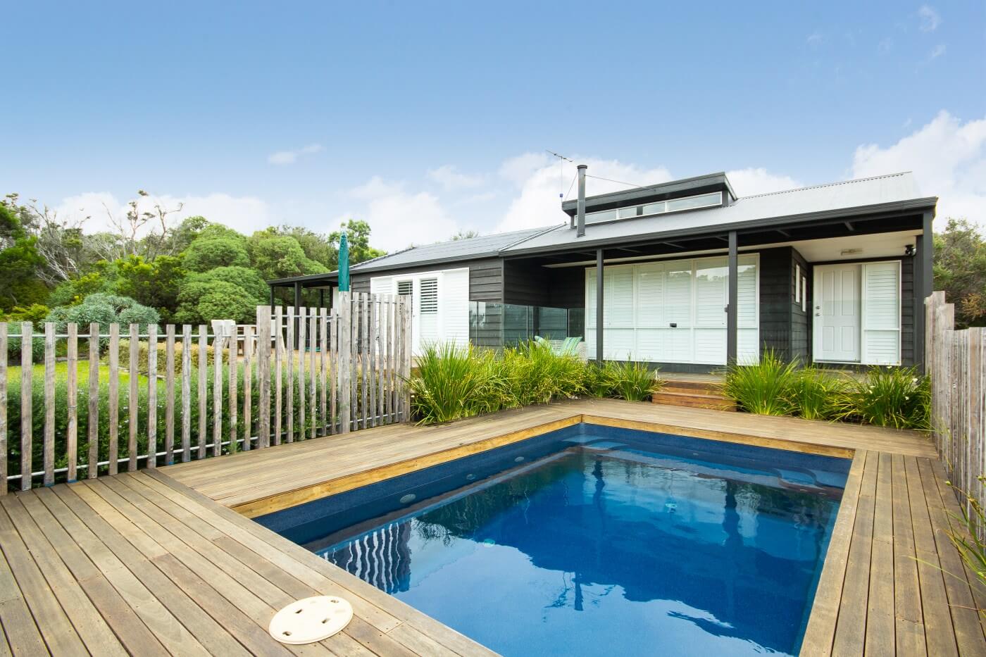 Gordon Ave Pools and Spas_Plunge and Courtyard fibreglass pools 2