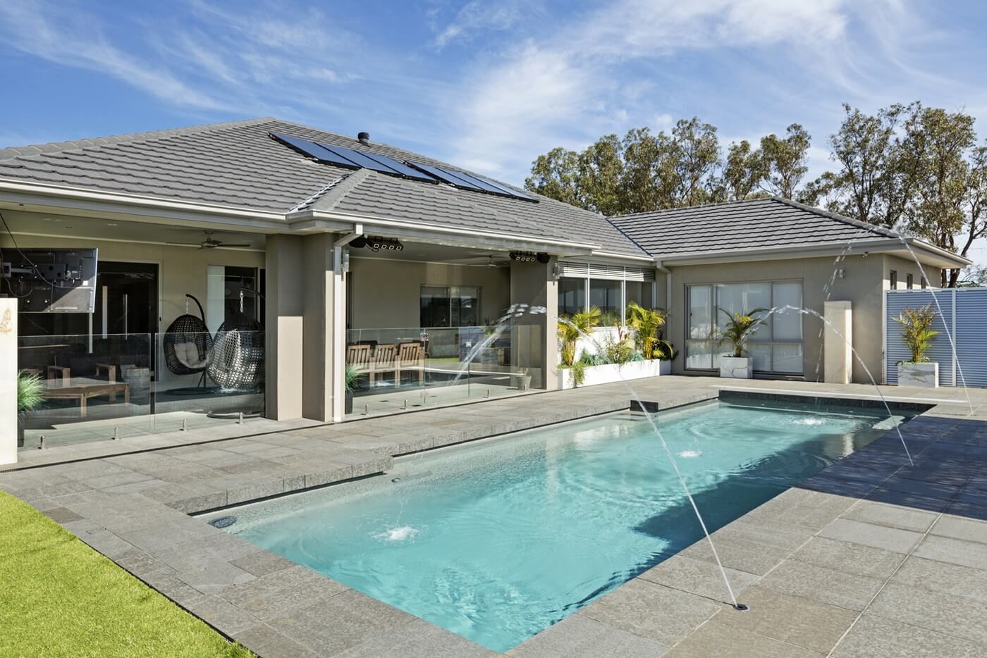 Gordon Ave Pools and Spas_Vogue fibreglass pool installation 2